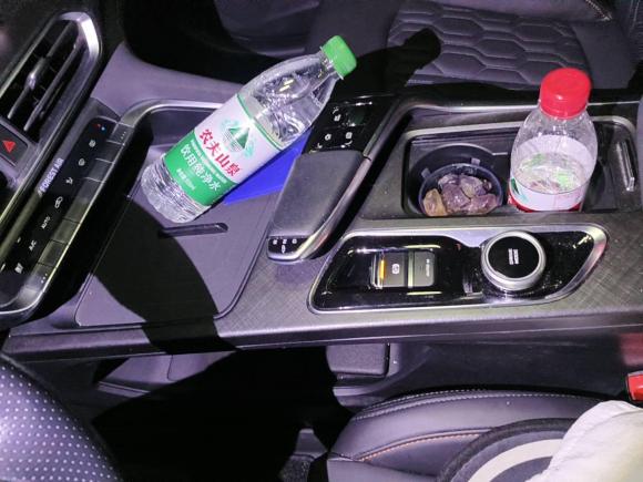 [杭州·浙A] 二手长安长安UNI-T2022款 1.5T 尊贵型