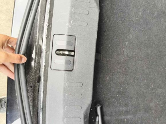 [广州·粤A] 二手魏牌魏牌 VV62021款 2.0T 两驱智享+