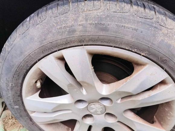 [济南·鲁A] 二手标致标致30082013款 2.0L 自动潮流版