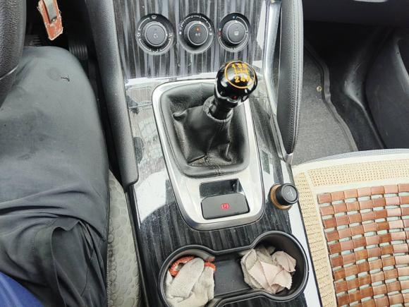 [芜湖·皖B] 二手标致标致30082013款 2.0L 手动经典版