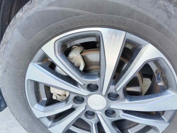 [上海·浙C] 二手长安逸动2023款 畅享版 PLUS 蓝鲸NE 1.4T GDI DCT尊贵版