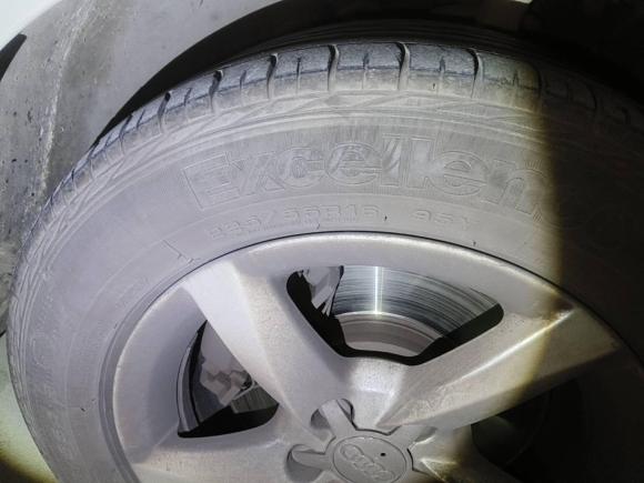 [武汉·鄂A] 二手奥迪奥迪A4L2013款 35 TFSI 自动标准型