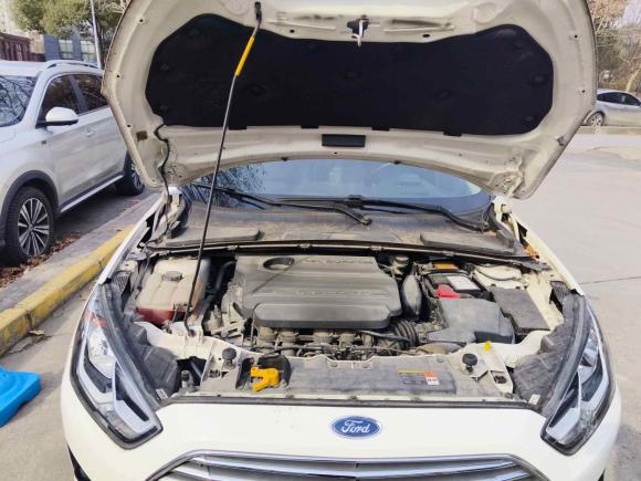 [上海·苏E] 二手福特福睿斯2015款 1.5L 自动时尚型