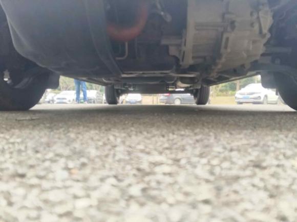 [无锡·苏B] 二手上汽大通MAXUS新途V802018款 2.5T 6挡手动傲运通改款短轴超低顶5-6座