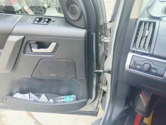 [深圳·粤B] 二手路虎神行者22010款 2.2 TD4 自动SE柴油版