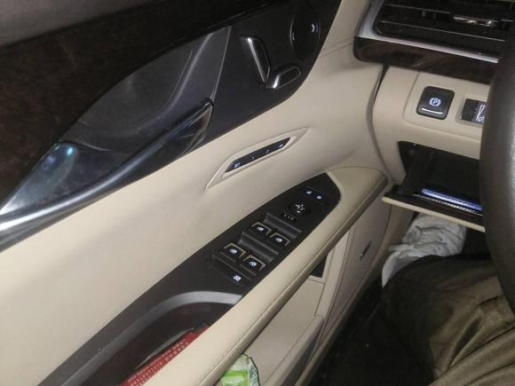 [上海·沪B] 二手凯迪拉克凯迪拉克CT62016款 28T 精英型