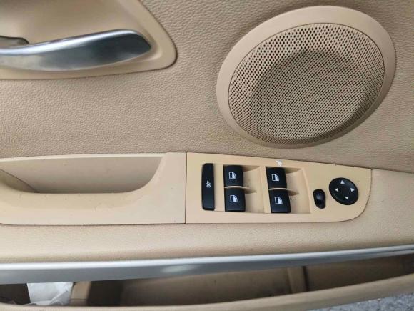 [成都·川G] 二手宝马宝马3系2011款 318i 领先型