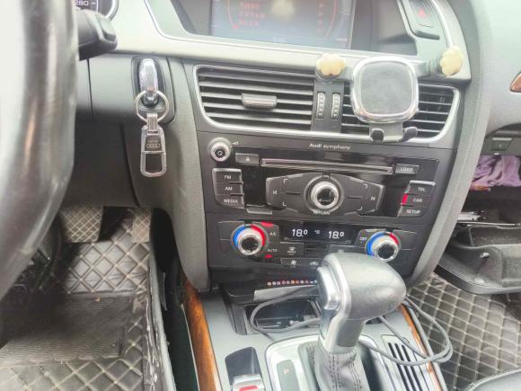 [深圳·赣D] 二手奥迪奥迪A4L2015款 35 TFSI 自动标准型