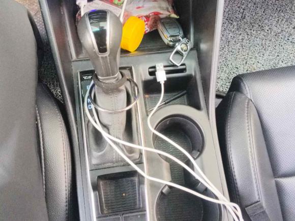 [广州·粤A] 二手现代途胜2015款 1.6T 双离合两驱智能型