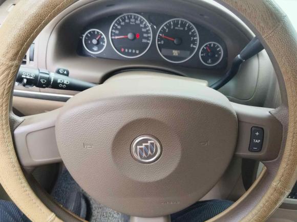 [深圳·粤B] 二手别克别克GL82014款 2.4L 经典版