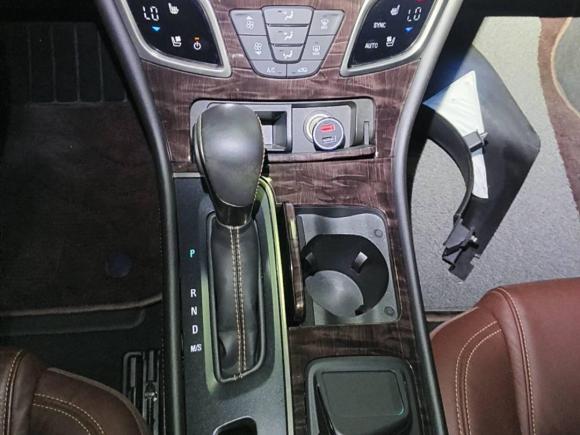 [武汉·鄂A] 二手别克君越2013款 2.0T SIDI 智享旗舰型