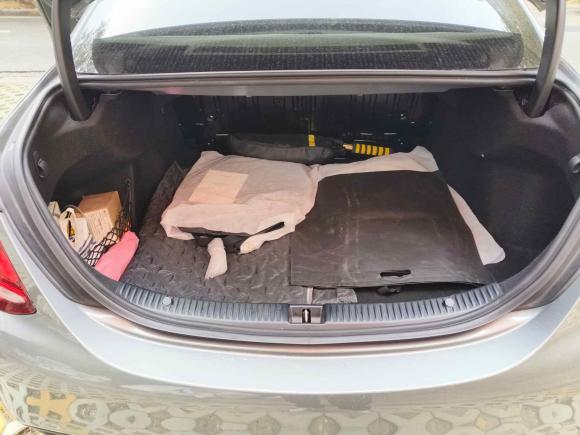 [上海·沪B] 二手奔驰奔驰C级2016款 C 180 L 运动型