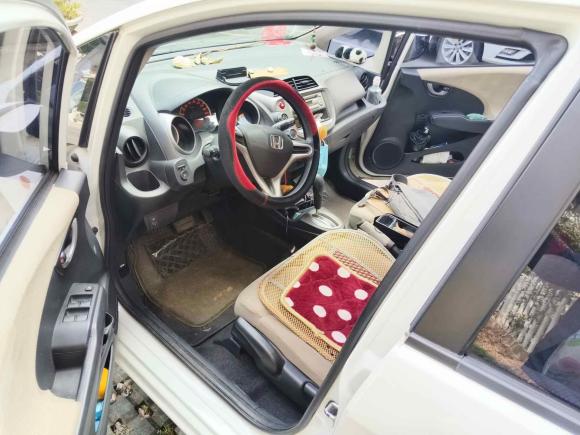 [苏州·苏E] 二手本田飞度2011款 1.3L 自动舒适版