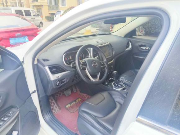 [青岛·鲁B] 二手Jeep自由光2017款 2.4L 卓越版