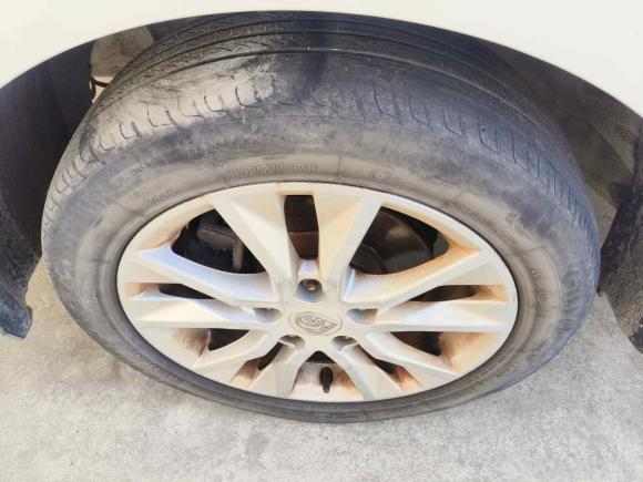 [上海·皖N] 二手宝骏宝骏7302016款 1.5L 手动标准型 5座