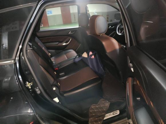 [南昌·赣A] 二手江铃驭胜S3502016款 2.0T 自动两驱汽油豪华天窗版5座