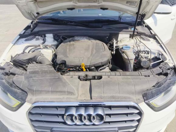 [济南·鲁S] 二手奥迪奥迪A4L2015款 35 TFSI 自动标准型