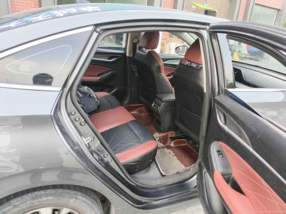 [上海·沪C] 二手长安逸动2022款 PLUS 蓝鲸NE 1.4T GDI DCT尊贵版