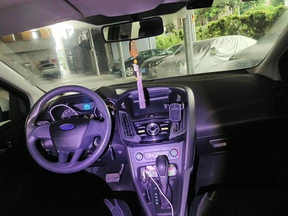 [佛山·粤R] 二手福特福克斯2017款 两厢 1.6L 自动舒适型智行版