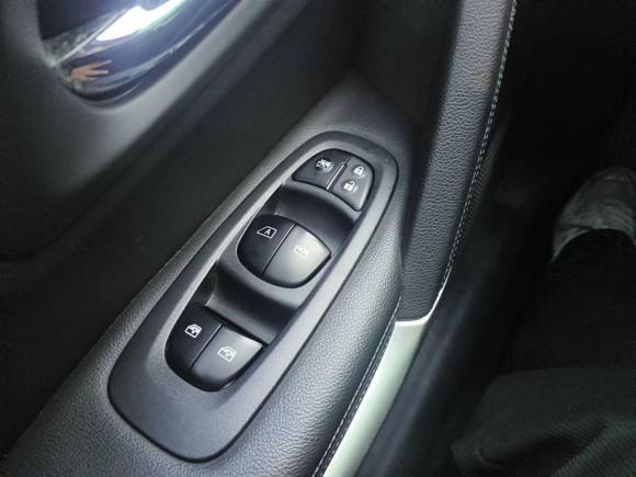 [深圳·粤B] 二手雷诺科雷嘉2016款 2.0L 两驱豪华版