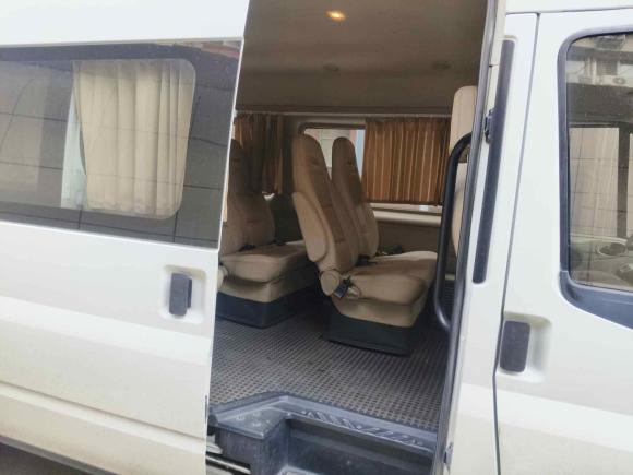 [上海·沪C] 二手福特新世代全顺2016款 2.4T长轴15座中顶客车