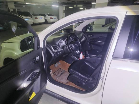 [青岛·鲁B] 二手道奇酷威2013款 2.4L 两驱尊尚版