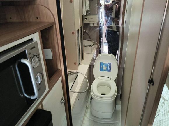 [广州·粤E] 二手上汽大通MAXUS上汽大通MAXUS V90房车2021款 2.0T旅行家V90自行式B型房车豪华版横床