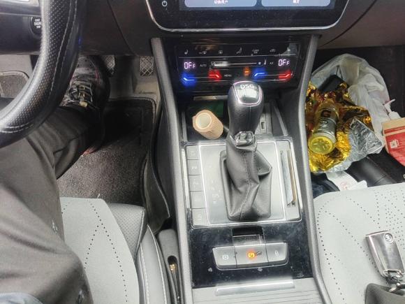 [上海·苏U] 二手斯柯达速派2023款 改款 TSI280 DSG尊享版