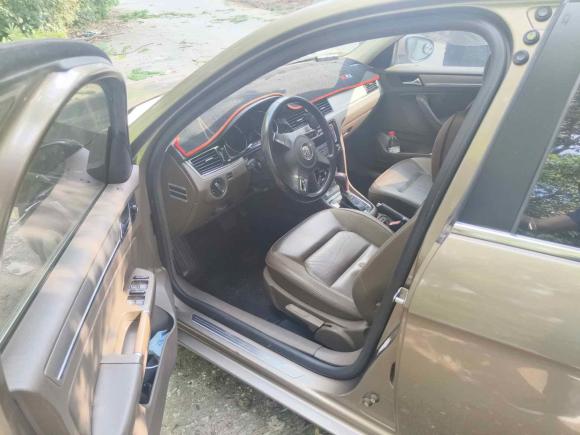 [广州·粤A] 二手大众宝来2014款 1.6L 自动舒适型