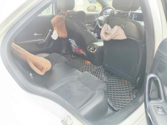 [上海·沪E] 二手奔驰奔驰A级2020款 A 200 L 运动轿车