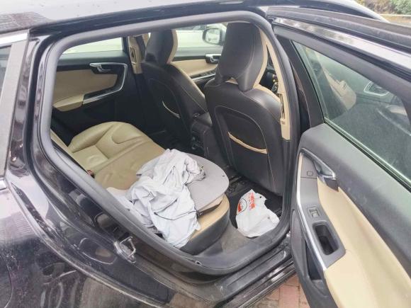 [南昌·赣A] 二手沃尔沃沃尔沃V602013款 T5 智尊版