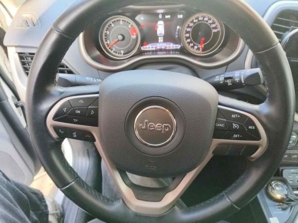 [上海·沪B] 二手Jeep自由光2017款 2.4L 优越版