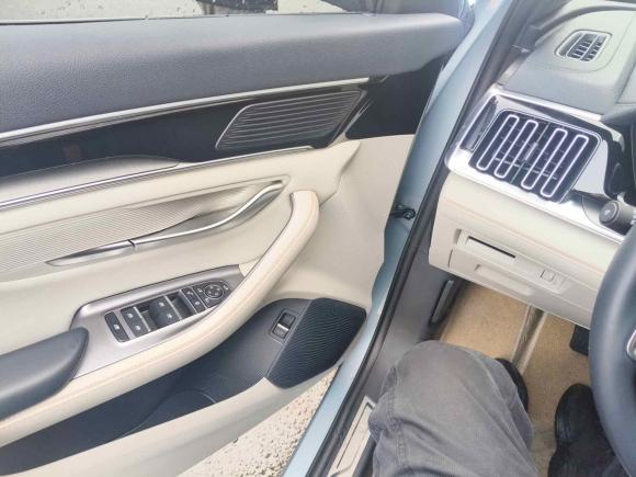 [成都·川A] 二手比亚迪宋PLUS新能源2023款 冠军版 EV 520KM 旗舰型