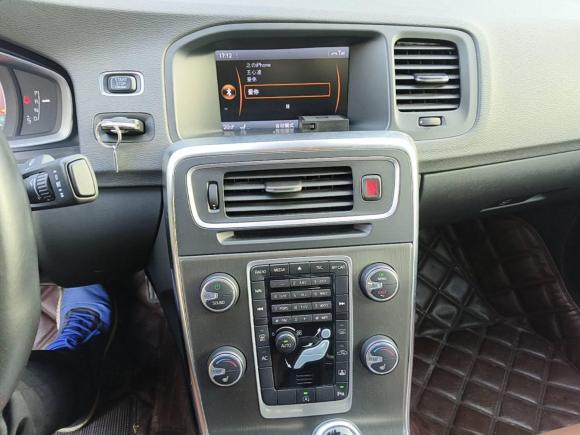 [宁波·浙B] 二手沃尔沃沃尔沃S602015款 S60L T5 智驭版