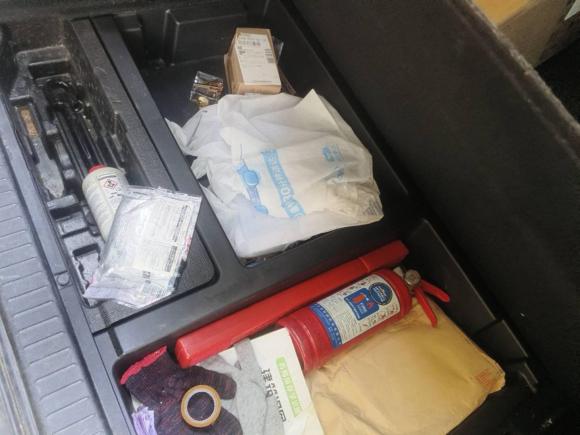 [上海·浙B] 二手比亚迪元新能源2018款 EV360 智联炫酷型