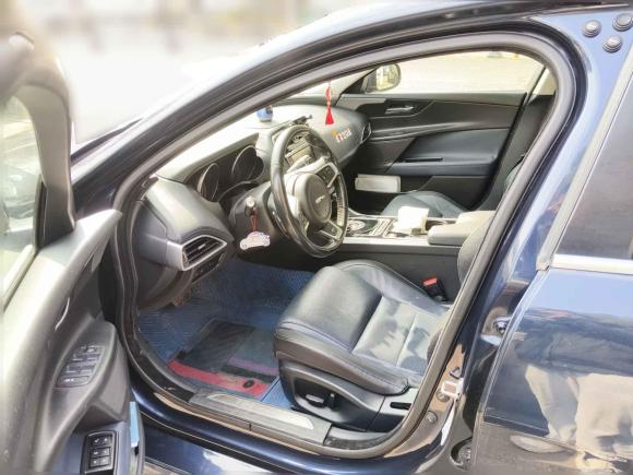 [南昌·赣A] 二手捷豹捷豹XE2015款 2.0T 200PS R-Sport