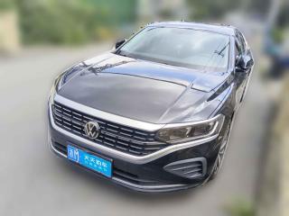 大众帕萨特2025款 出众款 330TSI 精英版