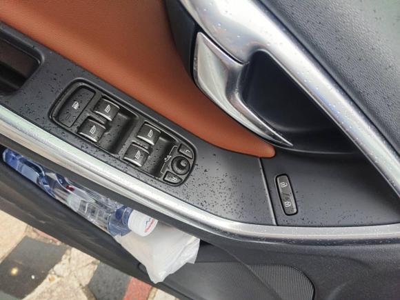 [武汉·鄂W] 二手沃尔沃沃尔沃S602016款 S60L T5 智驭版