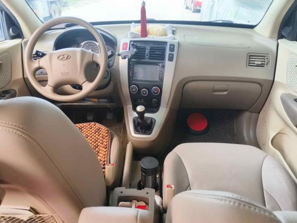 [成都·川B] 二手现代途胜2013款 2.0L 手动两驱时尚型