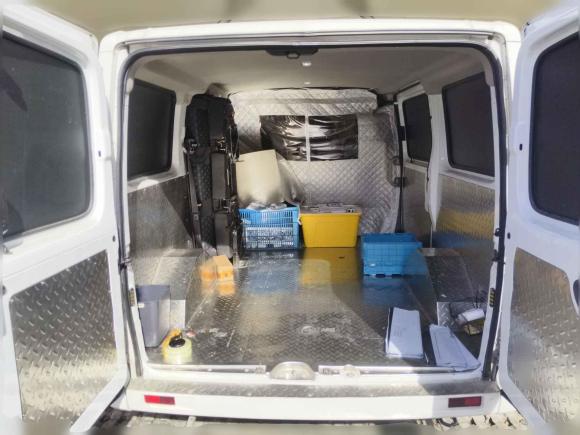 [无锡·苏B] 二手大通新途V802023款 2.0T 手动经典傲运通短轴超低顶5/6座