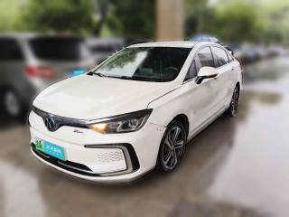 北京汽车北京EU52018款 R500 智风版「杭州二手车」「天天拍车」