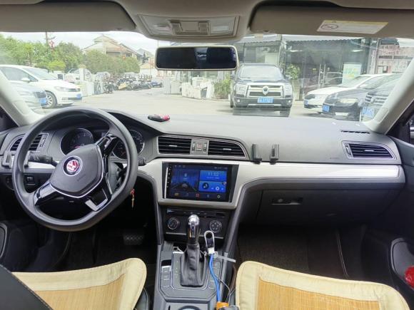 [上海·粤S] 二手大众凌渡2015款 230TSI DSG风尚版