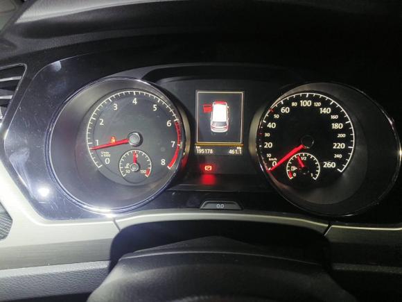 [上海·沪H] 二手大众途安2016款 途安L 280TSI DSG豪华版