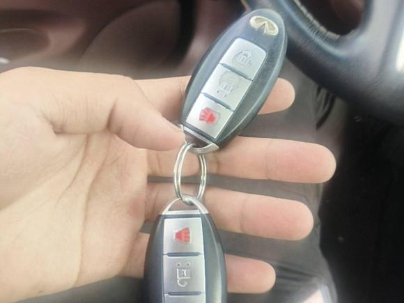 [上海·沪C] 二手英菲尼迪英菲尼迪QX502015款 2.5L 豪华版