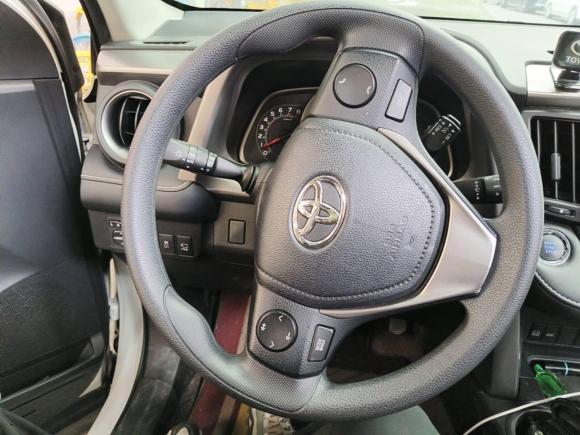 [成都·川A] 二手丰田RAV4荣放2016款 2.0L CVT两驱风尚版 国V