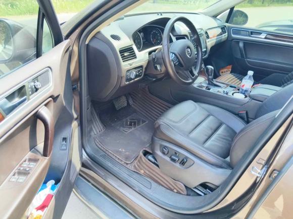 [济南·鲁A] 二手大众途锐2011款 3.0TDI 柴油标配型