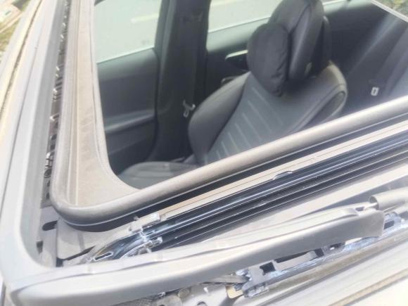 [南京·苏A] 二手奔驰奔驰C级2023款 改款二 C 260 L 运动版