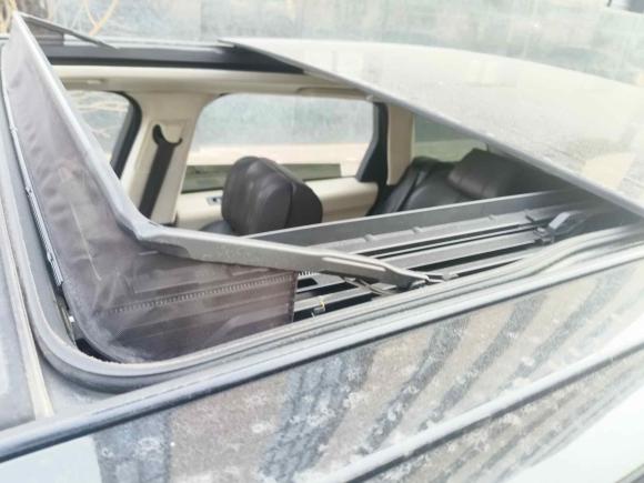 [上海·沪A] 二手路虎揽胜运动版2014款 3.0 SC V6 锋尚创世版