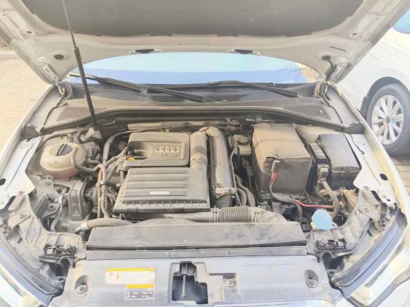 [青岛·鲁B] 二手奥迪奥迪A32014款 Limousine 35 TFSI 自动舒适型