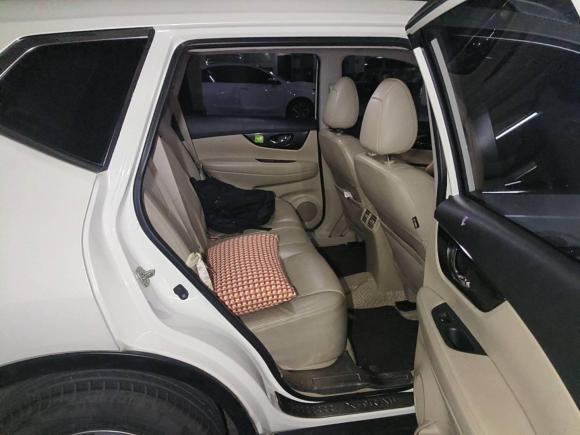 [成都·川A] 二手日产奇骏2014款 2.5L CVT豪华版 4WD